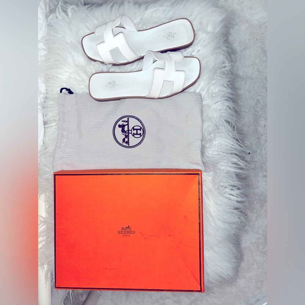 Hermes White Oran Sandals 38 in box